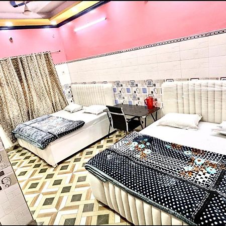 Hotel Jaipur Palace Нью-Дели Экстерьер фото